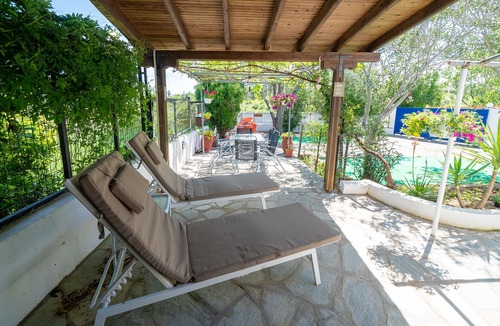 Agia Triada House | Little Villa with lovely view