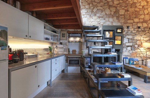 Plaka House | Live in the Acropolis' Shadow-now w/super Terrace