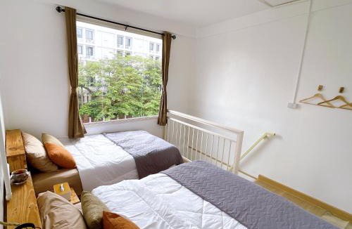 Talat Yot Apartment | Lively and cozy canal house ,Entire house