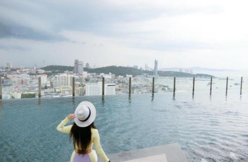 Pattaya Bay Apartment | LLX Apartments at The Base condo