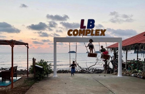 Ko Chang Hotel | Lonely beach complex titanic hotel in beach shopping street markets ในศูนการค้าติดทะเล