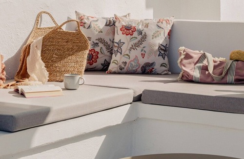 Haniotis Apartment | Long Island House - Beachfront