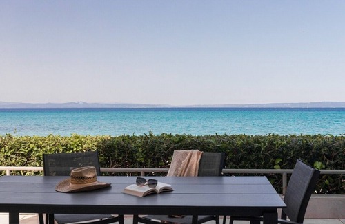 Haniotis Apartment | Long Island House - Beachfront