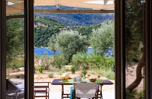 Ithaki Villa | Loutsa Waterside - One Bedroom Villa, Sleeps 2