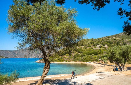 Ithaki Villa | Loutsa Waterside - One Bedroom Villa, Sleeps 2