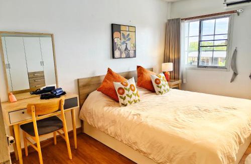 Su Thep Ski Chalet | Lovely Suthep Townhouse Near Nimman