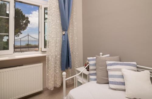 Akrotiri Apartment | Luna Apartments
