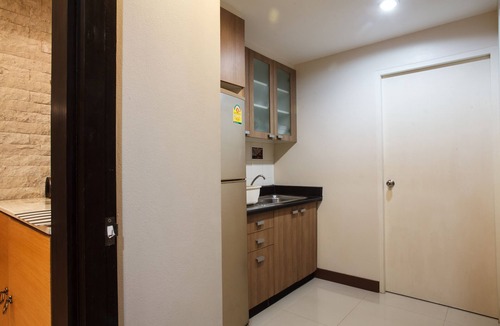 Khlong Toei Nuea Condo | Luxurious 2-Bedroom Condo in Central Bangkok with Gym and Swimming pool Room 2A