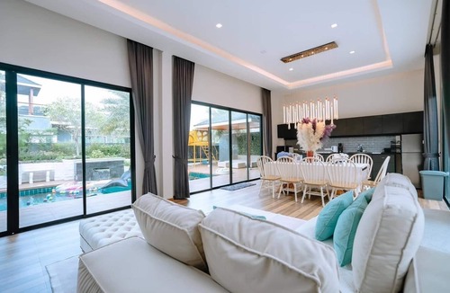 Kao Yai Villa | Luxurious 3-Bedroom Pool Villa Near Cha-Am Beach