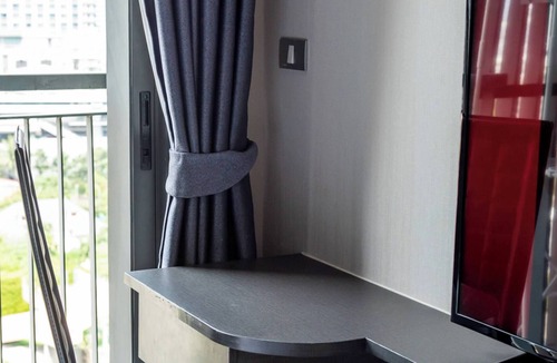 Sukhumvit Condo | Luxurious 35 Sqm Condo with Stunning Bangkok Views