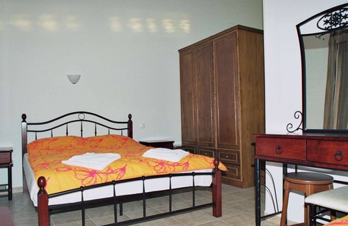 Lefokastron Apartment | Luxurious beach bungalows with sea view - Exclusive rental for groups of up to 15 people