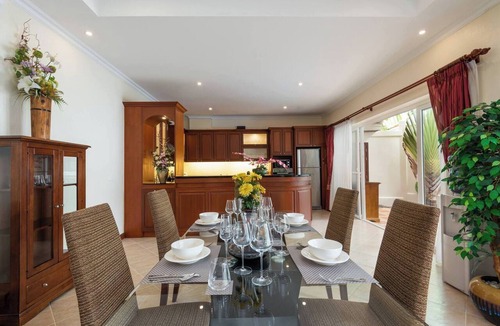 Jomtien Villa | Luxury 2BR Pool Villa Pratamnak Soi5 - 50m to Beach