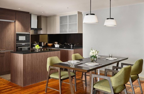 Nana Apartment | LUXURY 3 BEDROOM PENTHOUSE WITH BALCONY- ROOFTOP ACCESS WITH CITY VIEWS