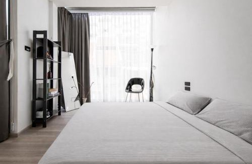 Khlong Toei Nuea Villa | Luxury 4BR Game Room Near BTS Asok Nana
