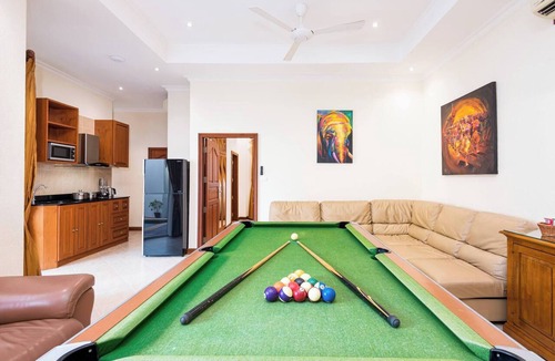Jomtien Villa | Luxury 4BR Pool Villa Pratamnak Soi5 - 50m to Beach