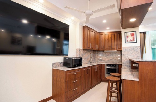 Pratumnak Hill Villa | Luxury 4BR Resort Villa @ Pratamnak Residence