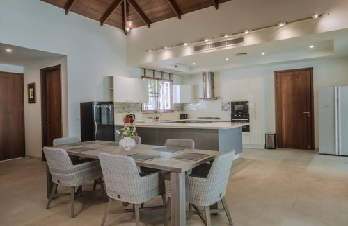 Cherngtalay Villa | Luxury 4BR Villa with Private Pool & Jacuzzi