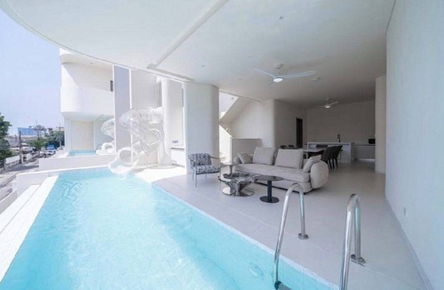 South Pattaya Villa | Luxury 6-Bedroom Villa | Private Pool, Water Slide, Karaoke, Billiards, TV, PS5