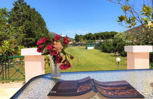 Marathon Villa | Luxury 6BR Villa, Garden Oasis, near Schinia Beach