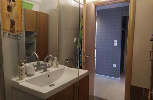 Agia Triada Apartment | Luxury apartment in front of the Sea in Agia Triada