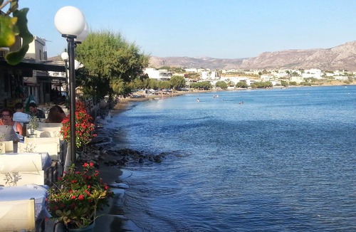 Makry Gialos Apartment | Luxury apartment in modern complex with bay and mountain views.