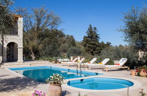 Atsipópoulon Villa | Luxury Crete Villa | Villa Melpomeni | 5 Bedrooms | Private Pool