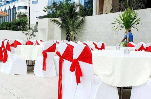 Tuol Kouk Hotel | LUXURY Hotel