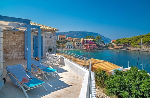 Frourion Villa | Luxury Kefalonia Villa Villa Petrino Private Terrace 1 Bedroom Perfect For Couples Assos
