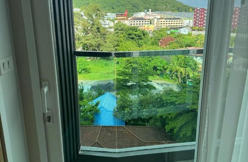 Phuket Apartment | Luxury One-Bedroom Apartment in the Heart of Phuket