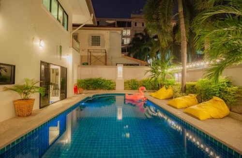 Jomtien Villa | Luxury Pool Villa 4 BR 900M beach 1.5 KM downtown
