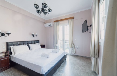Poros Apartment | Luxury Quadruple (at stellatos hotel apartments & suites)