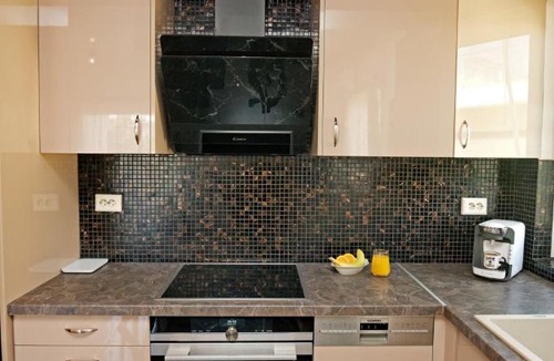 Varkiza Apartment | Luxury Romantic Seaside Apartment in Varkiza
