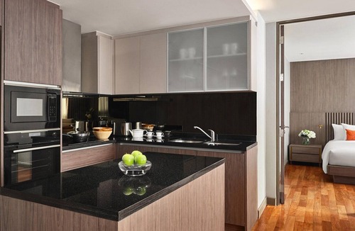 Nana Apartment | LUXURY & SPACIOUS 2 BR PENTHOUSE WITH ROOFTOP ACCESS IN BANGKOK CITY CENTRE