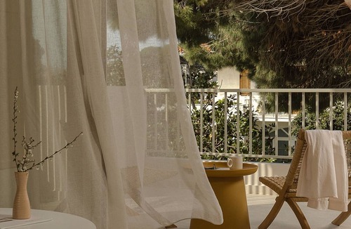 Mytikas House | Luxury Suite with Balcony by Kiva