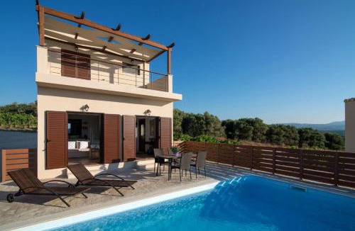 Episkopi Villa | Luxury Villa Malvasia with Seaview and Heated pool