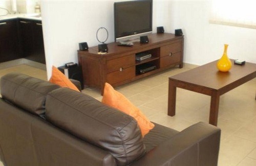 Pernera Villa | Luxury Villa with own Private Pool. Mins to Beach.