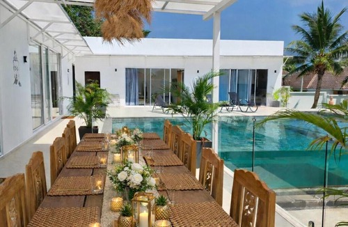 Plai Laem Villa | Luxury Villa with Unique Glass Pool 5BR 10 Guests