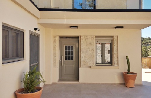 Kounavi Villa | Lyravista Stay Crete: Villa with Private Pool by Knossos, Heraklion