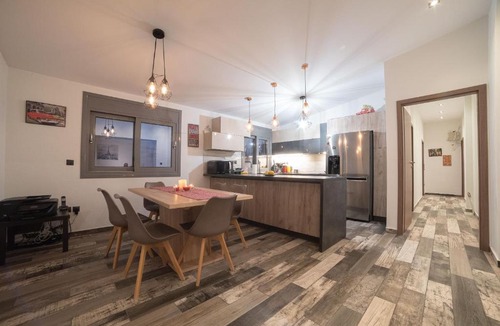 Melissia Apartment | MΚ house