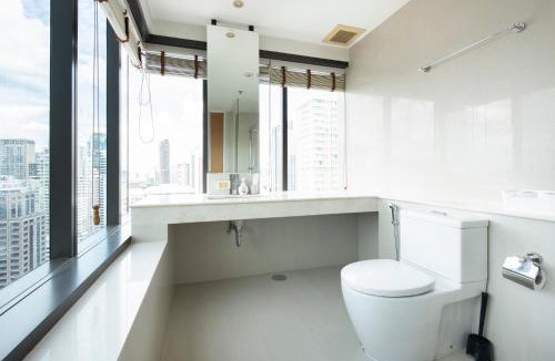 Ratchaprasong Apartment | M Estate Private Residence 3BR, Heart of Bangkok