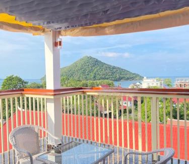 Koh Rong Sanloem Hotel | M'Pai Bay 23 Ripples Guesthouse and Sky Bar