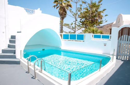 Oia Villa | Magical Santorini Villa | 1 Bedroom | Cave Suite | Beautiful Sea Views