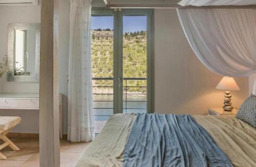Frourion Villa | Magnificent Kefalonia Villa Villa Chalker 3 Bedrooms Seafornt Spectacular Sea Views Private Outdoor Pool Assos