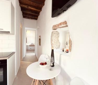 Kostos Apartment | Magnolia Apartment