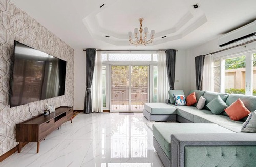 Chiang Mai Villa | MAHI Pool Villa 4BR Near Airport & Old Town