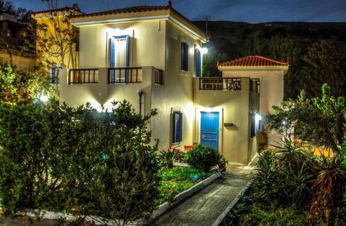 Andros Apartment | Mainades Studio - Andros Peaceful Retreat