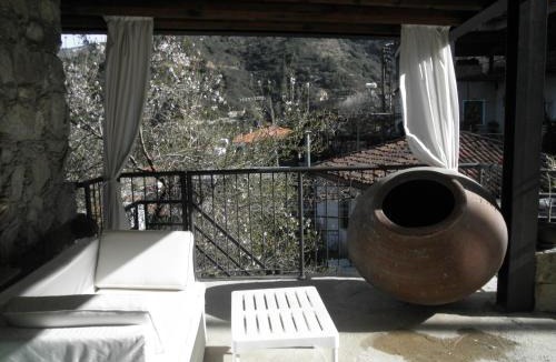 Kalopanayiotis House | Maison Elena