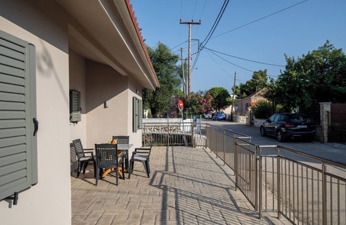 Lassi Cottage | Makris Gialos Lemon Cottage in Lassi Kefalonia