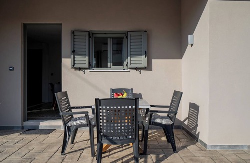 Lassi Cottage | Makris Gialos Lemon Cottage in Lassi Kefalonia