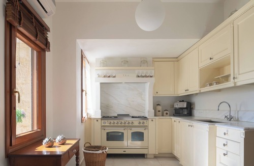 Malevizi Villa | Malvazia Grand Estate, 4acre Immersed in Greenery